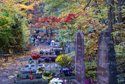 Dzień Wszystkich Świętych na Cmentarzu Srebrzysko....