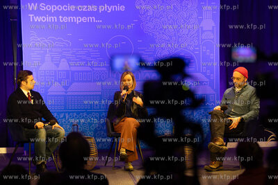 Sopot. Mamuszki 14.  Salon Polityki - Gdzie jest idealne...