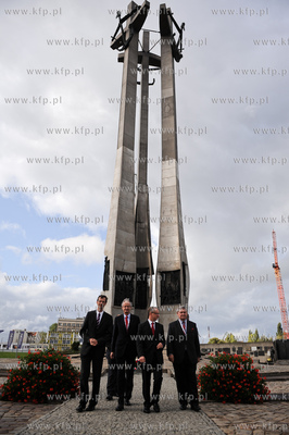 Gdansk. Plac Solidarnosci. Wizyta Komitetu Stalych...
