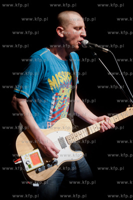 Gdansk. Klub Plama. Koncert Bajzel Supersam. Czlowiek...