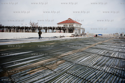 Sopot. Demontaz lodowiska na Placu Zdrojowym.
20.03.2012
fot....