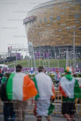 Gdansk Arena. Kibice wchodza na mecz mistrzostw Europy...