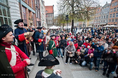 Gdansk. Dlugi Targ. Przedproze Dworu Artusa. Pierwsza...