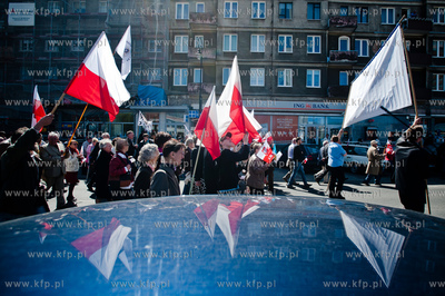 Gdansk. Manifestacja sympatykow Prawa i Sprawiedliwosci...