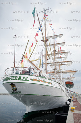 Gdynia. Meksykanski zaglowca Cuauhtemoc, ktory zacumowal...