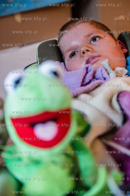 Gdansk. 8-letni Pawela, cierpiacy na rdzeniowy zanik...