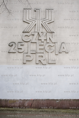 Chojnice. Napisz Czyn 25 lecia PRL znajdujacy sie na...