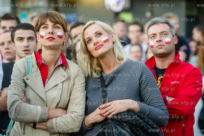 Gdansk. Targ Weglowy. Strefa kibica, gdzie mieszkancy...