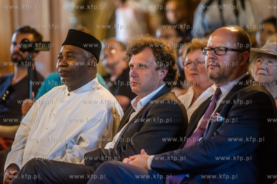 Ratusz Staromiejski w Gdansku. Uroczystosc wreczenia...