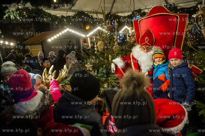 Gdańsk. Przywitanie Swietego Mikolaja, zapalenie swiatelek...