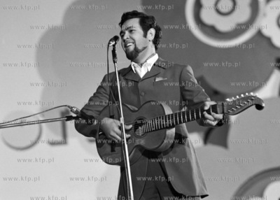 X Miedzynarodowy Festiwal Piosenki w Sopocie. Na scenie...