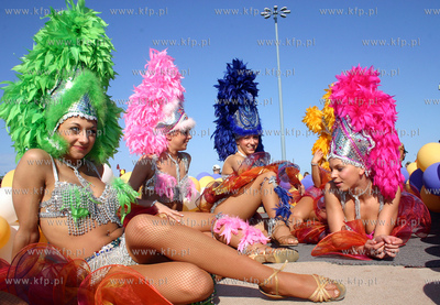 Skwer Kosciuszki Gdynia. Tancerki z zespolu X-Ray z...