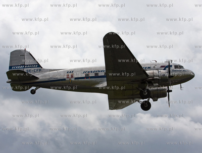 Juz po raz drugi zawital na Gdanskie lotnisko zabytkowy...