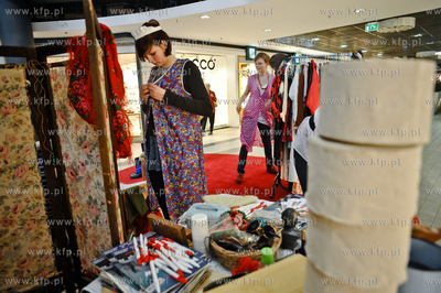 CH Medison, Przebieralnia z PRLu zorganizowana przez...