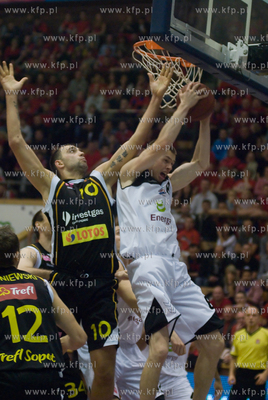 Hala Gryfia w Slupsku. Energa Czarni Slupsk wygrala...