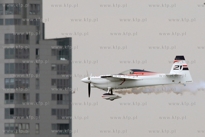 Gdynia - 4. przystanek Mistrzostw Swiata Red Bull Air...