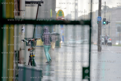 Oberwanie chmury nad Gdynia. Ogromna ulewa przeszla...