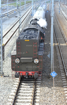 Przejazd pociagiem specjalnym, ciagnietym przez parowoz...