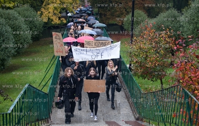 Starogard Gdański. Ogólnopolski czarny protest kobiet....