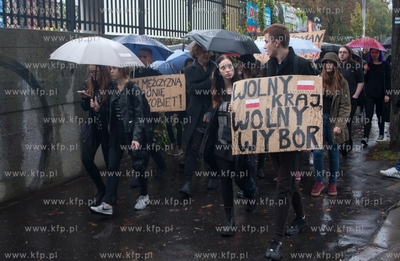 Starogard Gdański. Ogólnopolski czarny protest kobiet....