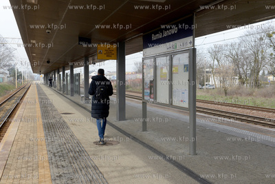 Z powodu stanu epidemii koronawirusa COVID-19 opustoszaly...