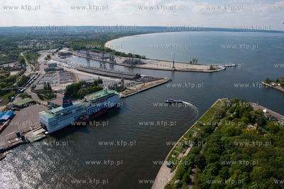 Port Gdańsk z lotu ptaka. 25.05.2009 fot. Kacper Kowalski...