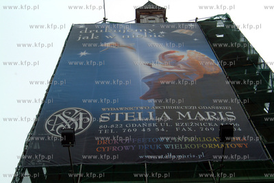 Katownia w Gdansku z reklama wydawnictwa Stella Maris.09.01.2003Fot...