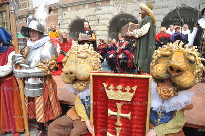 Uroczysta parada z okazji Swieta Miasta. Wjazd krola...