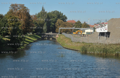 Budowa Muzeum II Wojny Swiatowej na ul. Walowej nad...