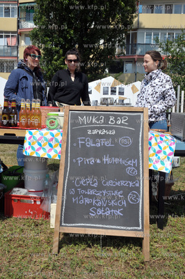 Streetwaves czyli artystyczna akcja miejska w Gdansku...