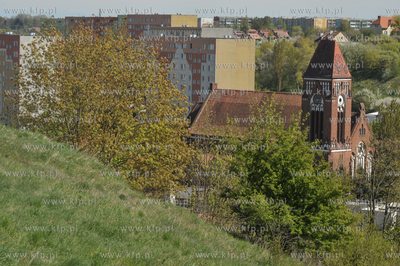Gdańsk Siedlce widziane z Suchanina. Kościół św....