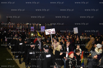 Pierwszy gdyński Marsz Równych, przeszedł spod pomnika...