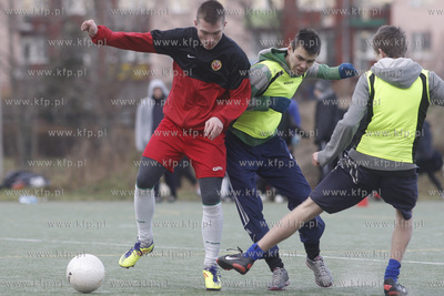 Gdansk Zaspa. Pilkarski turniej dzikich druzyn Do przerwy...