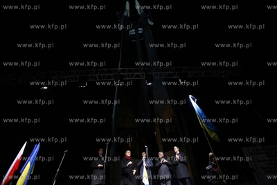 Manifestacja poparcia dla Ukrainy na Placu Solidarnosci...