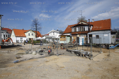 Rewitalizacja placu na zapleczu klubu Spatif w Sopocie.
22.04.2014
fot....