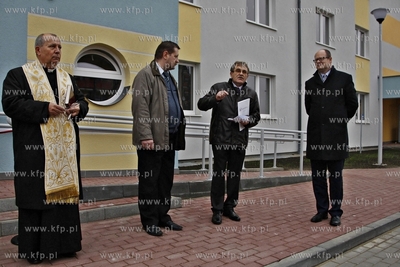 Uroczystosc przekazania mieszkan nowym lokatorom w...