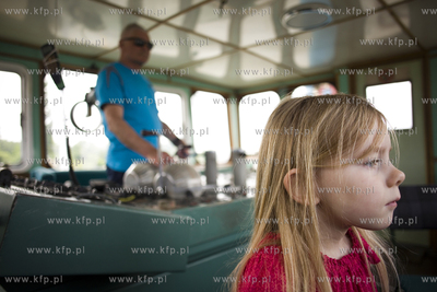 Jedne z ostatnich przepraw przez Martwą Wisłe promem...