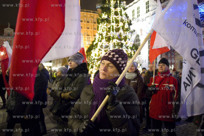 Długi Targ w Gdańsku. Protest środowisk opozycyjnych...