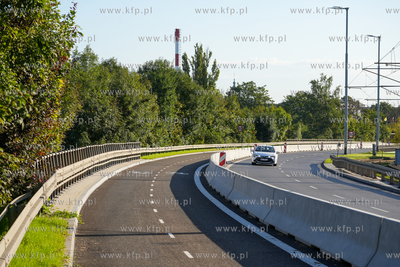 Ekostrada - nowa droga rowerowa w al. Armii Krajowej...