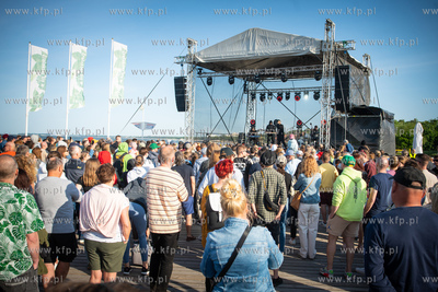 Sopot. Molo. Koncert formacji Fisz Emade Tworzywo w...