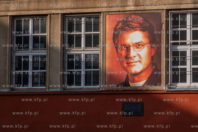Gdańsk, Strzyża. Mural na ścianie IX LO w Gdańsku...