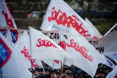 Gdansk. Pikieta Federacji Zwiazkow Zawodowych Sluzb...
