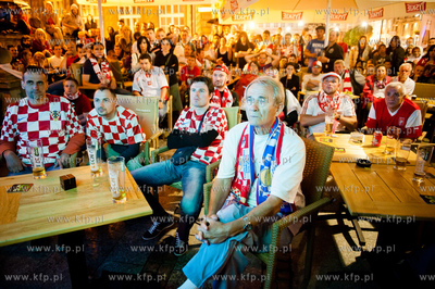 Gdansk. Dlugi Targ. Sympatycy reprezentacji Polski...