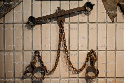 Uniwersytet Gdanski. Wydzial Prawa i Administracji....