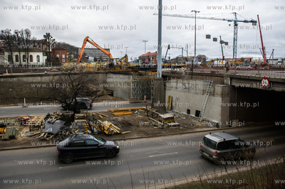 Gdansk. Ograniczenie wysokosci przejazdu do 3,4 metra...