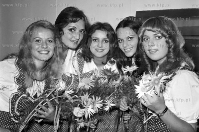XV Miedzynarodowy Festiwal Piosenki w Sopocie.Uczestnikom...