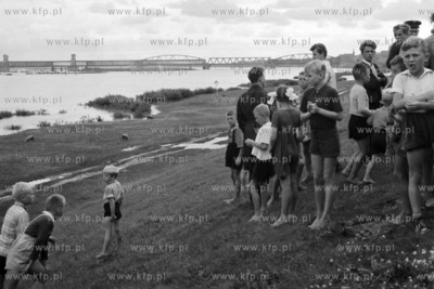 Tereny zalewowe Wisły w okolichach Tczewa. (lata60)
1962
0005288z_tczew
Fot....