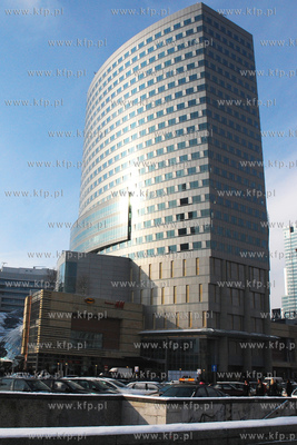 Zlote tarasy - kompleks wielofunkcyjny (biznesowo-handlowo-rozrywkowy)...