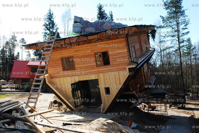 Szymbark. Centrum Edukacji i Promocji Regionu. Nz....