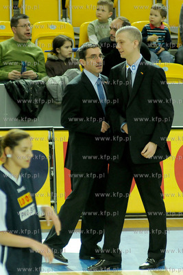 Hala Sportowo Widowiskowa w Gdyni. Mecz Ford  Germaz...